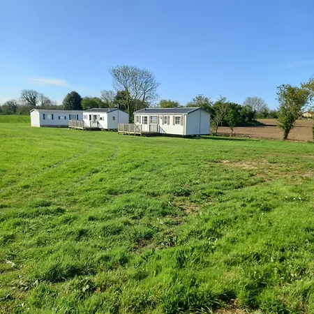 مكان تخييم Mobilhomme Omaha *