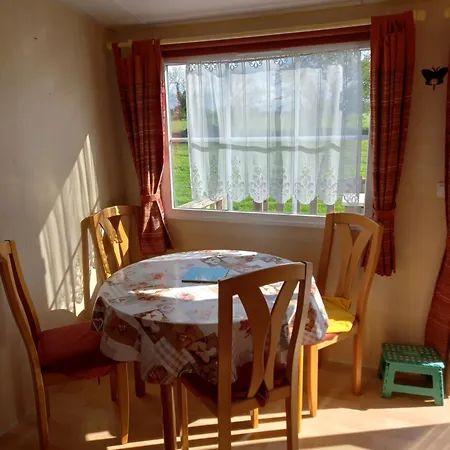 Mobilhomme Omaha مكان تخييم *